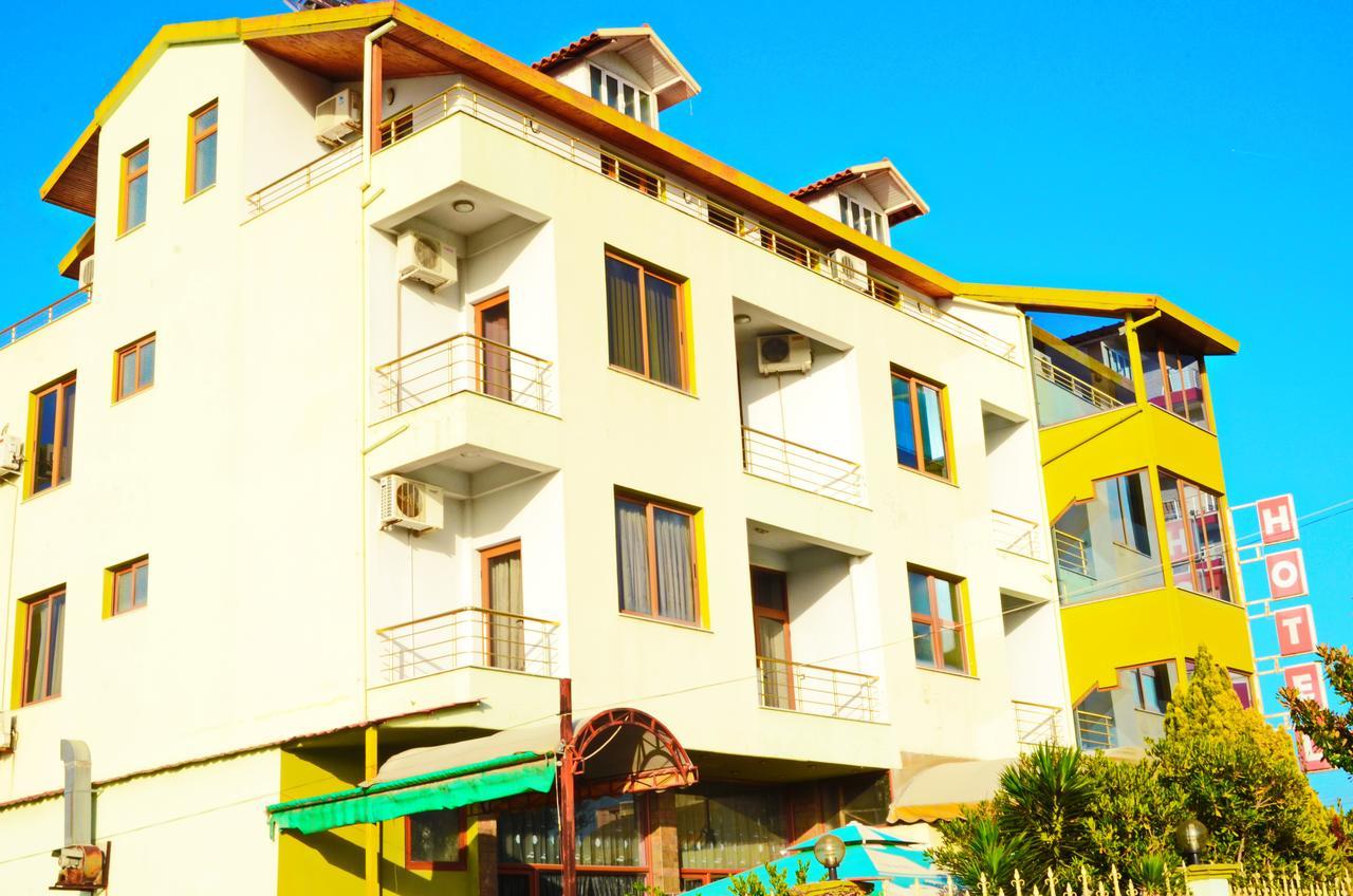 Hotel Gjeli Fier Exteriér fotografie